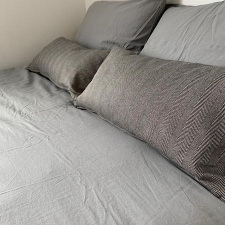 R&J Guesthouse Ro0M Grindavík Екстериор снимка