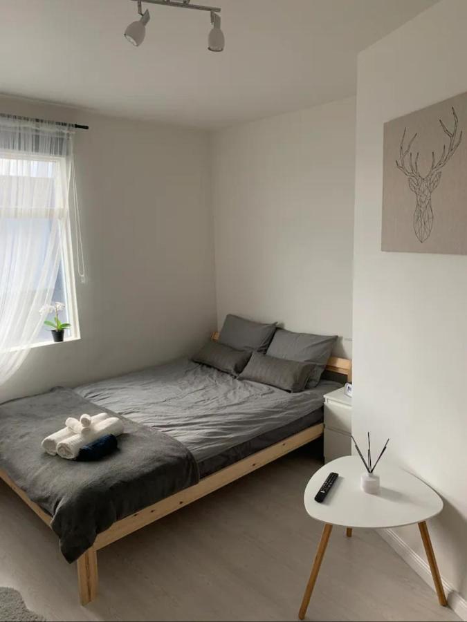 R&J Guesthouse Ro0M Grindavík Екстериор снимка